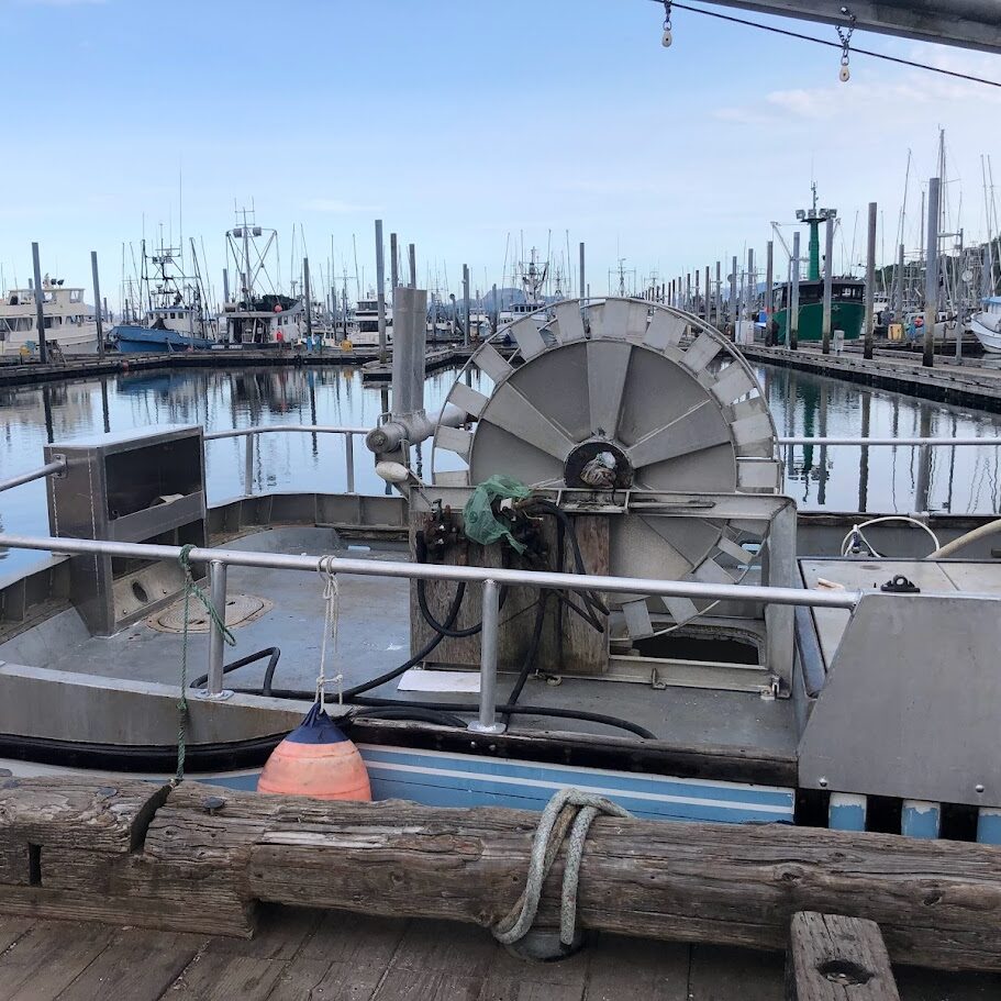railings, stern box and side hauler station gillnetter